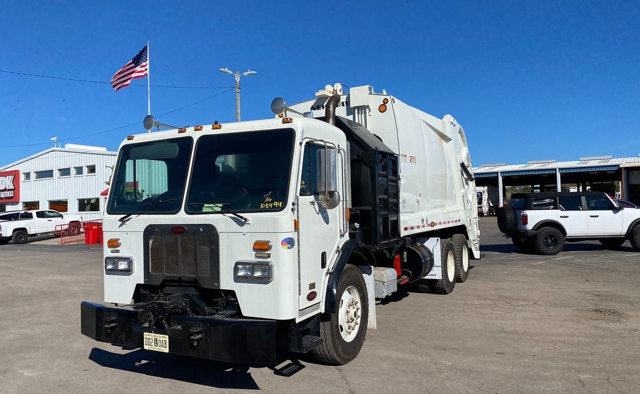 2014 Peterbilt 320 20 Yard New Way 20KC Rear Loader Garbage Truck Tampa FL