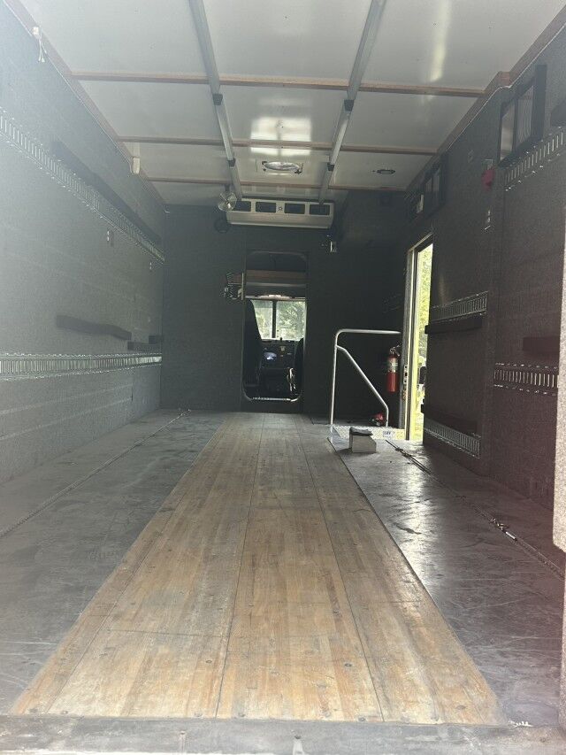 2014 Peterbilt 337 22' Custom Henrico VA