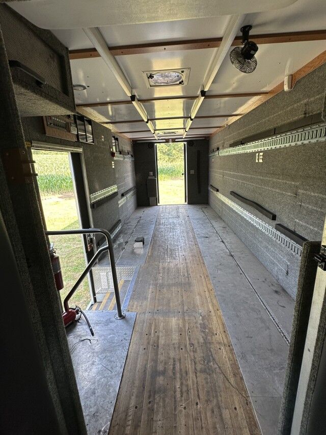 2014 Peterbilt 337 22' Custom Henrico VA