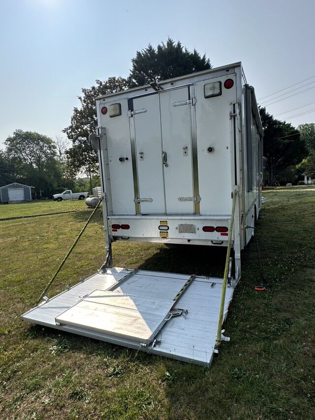 2014 Peterbilt 337 22' Custom Henrico VA
