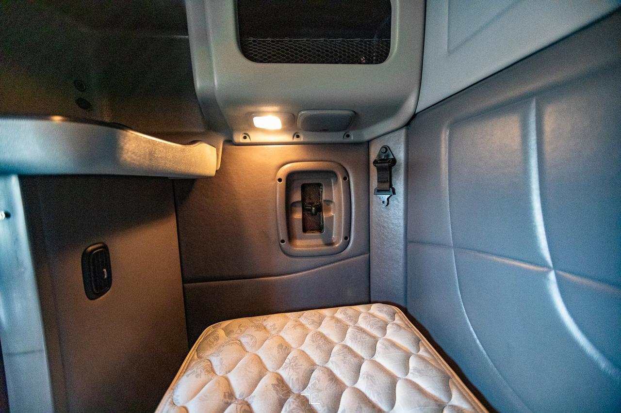 2014 Peterbilt 388 Tractor Sleeper Heavy Spec Red Deer AB