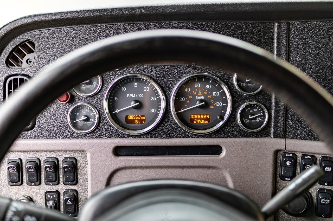 2014 Peterbilt 388 Tractor Sleeper Heavy Spec Red Deer AB