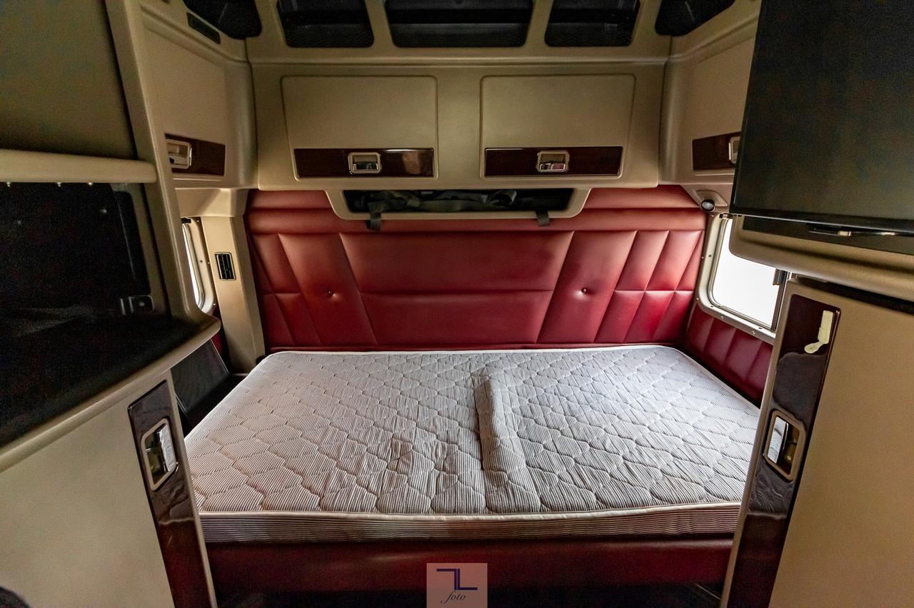 2014 Peterbilt 388 Tractor Sleeper Red Deer AB