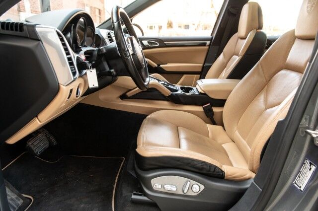 2014 Porsche Cayenne Diesel Platinum Edition 4dr SUV Chicago IL