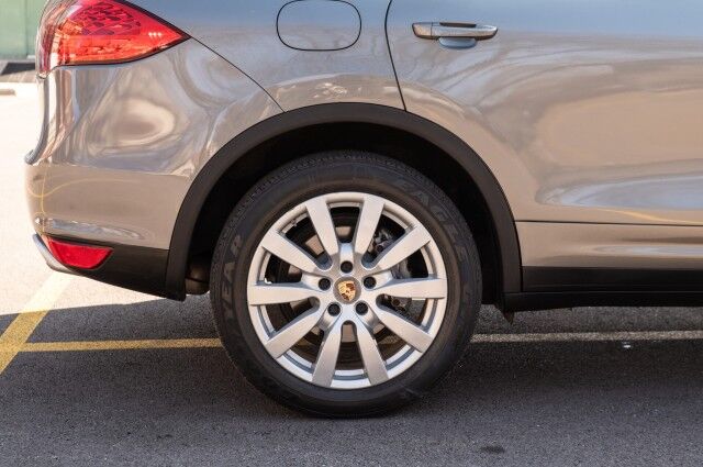 2014 Porsche Cayenne Diesel Platinum Edition 4dr SUV Chicago IL