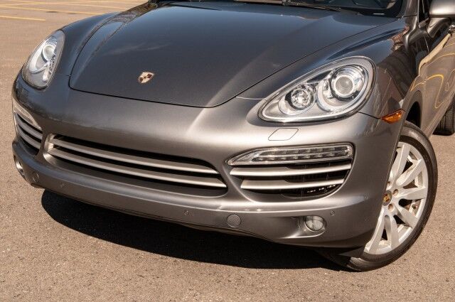 2014 Porsche Cayenne Diesel Platinum Edition 4dr SUV