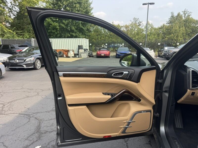 2014 Porsche Cayenne Platinum Edition Willow Grove PA