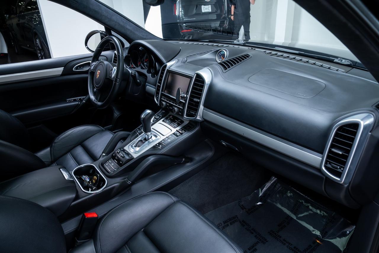 2014 Porsche Cayenne Turbo Sport Chrono Package Comfort Plus Package Portland OR
