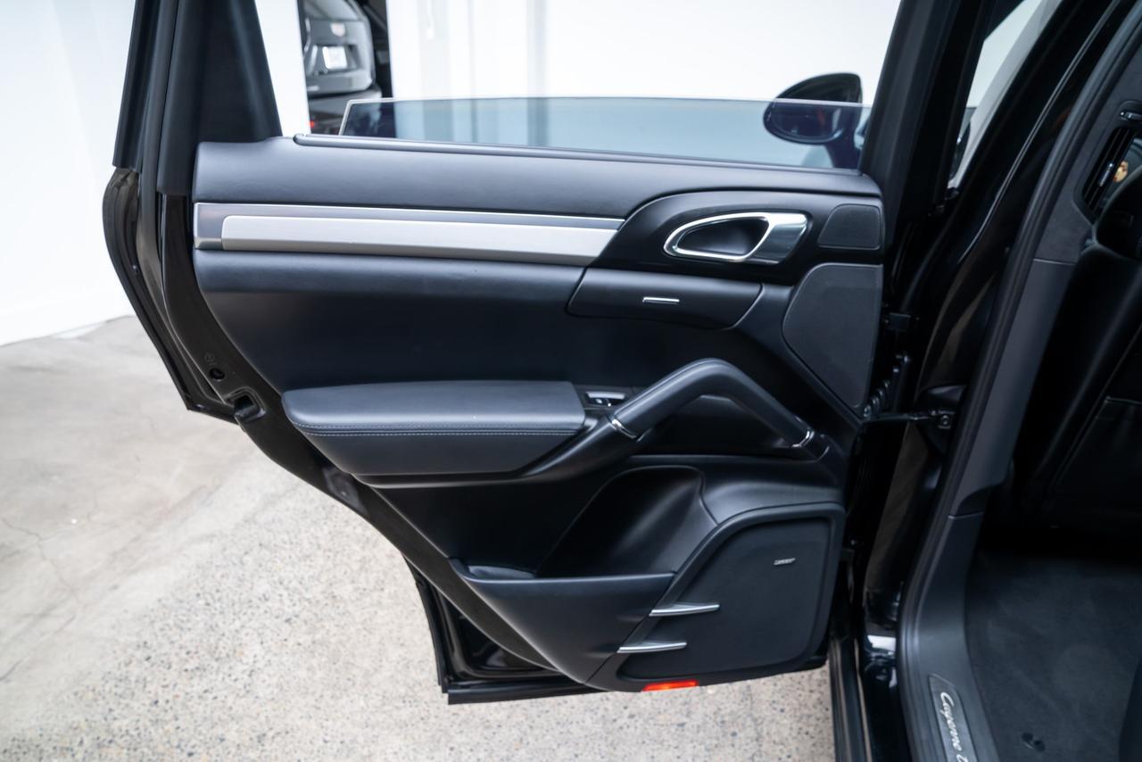2014 Porsche Cayenne Turbo Sport Chrono Package Comfort Plus Package Portland OR