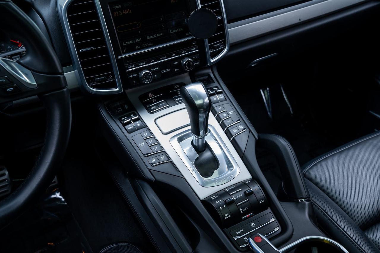 2014 Porsche Cayenne Turbo Sport Chrono Package Comfort Plus Package Portland OR
