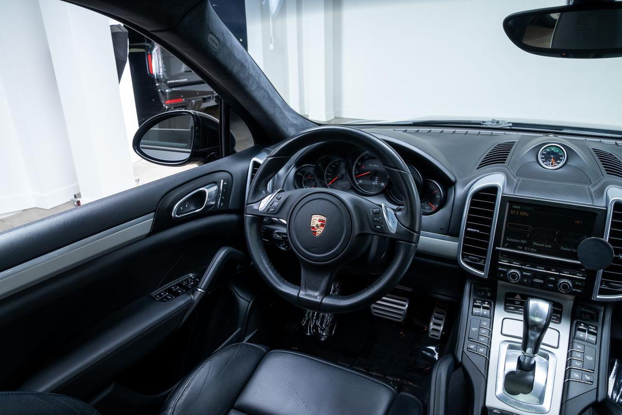2014 Porsche Cayenne Turbo Sport Chrono Package Comfort Plus Package Portland OR