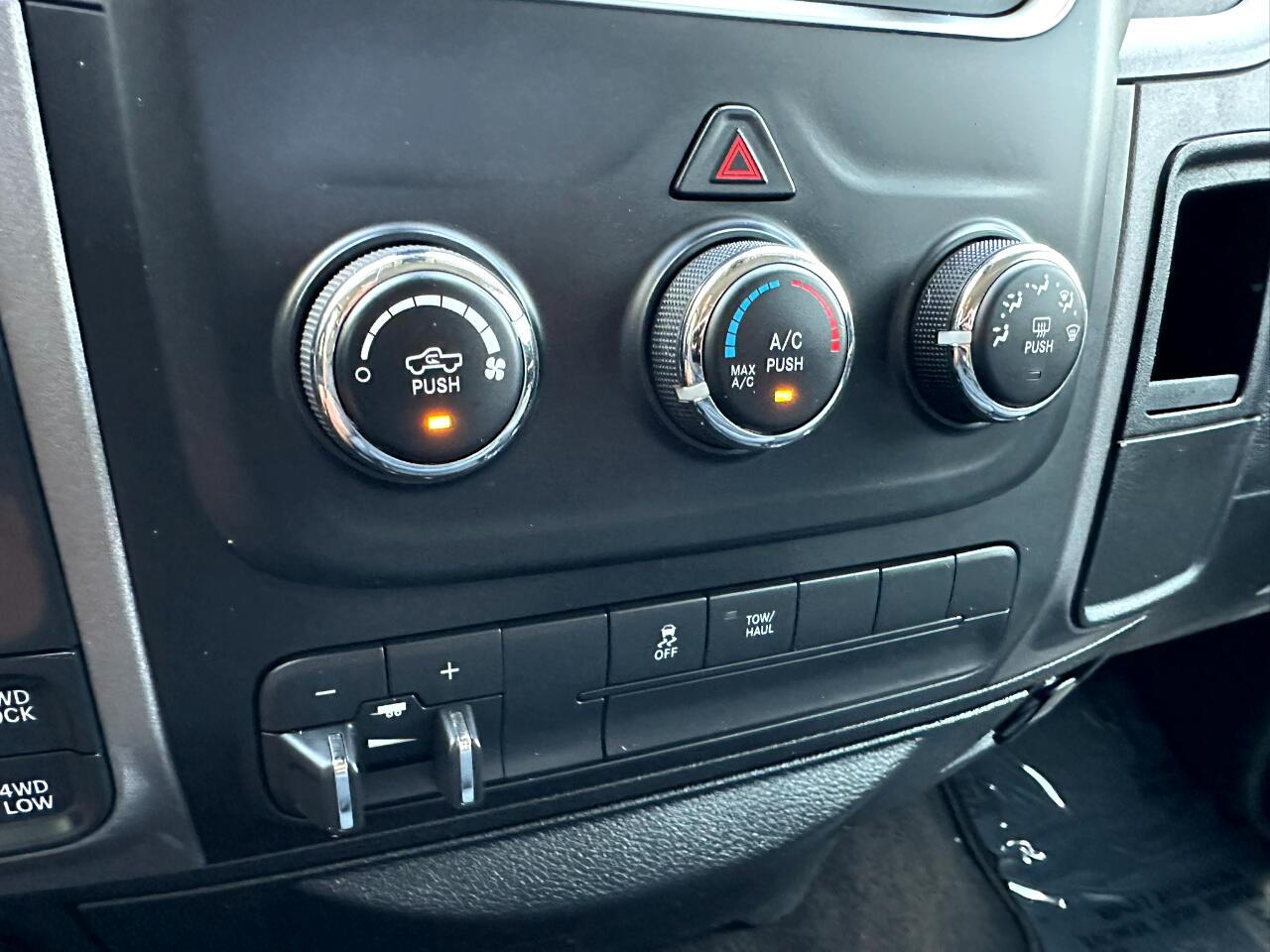 2014 RAM 1500 4WD Crew Cab 140.5&quot; Express Jacksonville FL