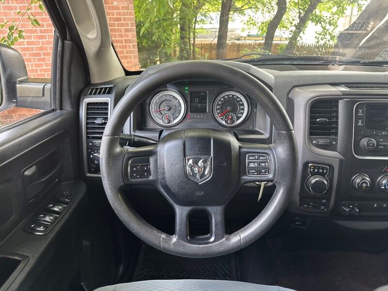 2014 Ram 1500 4WD Crew Cab 140.5 Express Arlington VA