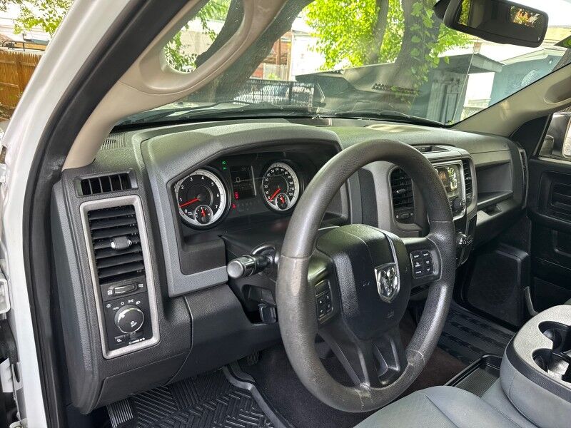 2014 Ram 1500 4WD Crew Cab 140.5 Express Arlington VA