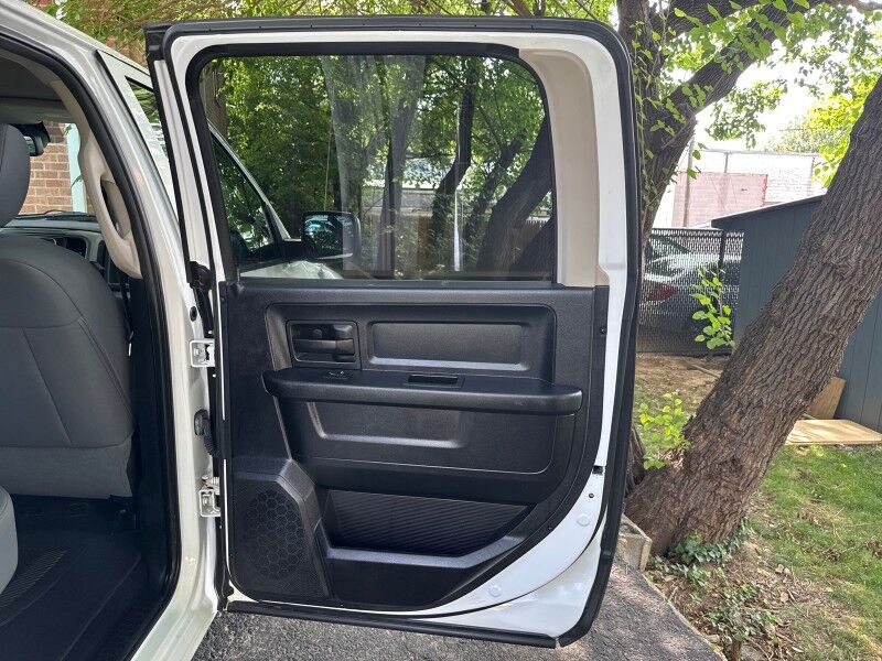 2014 Ram 1500 4WD Crew Cab 140.5 Express Arlington VA