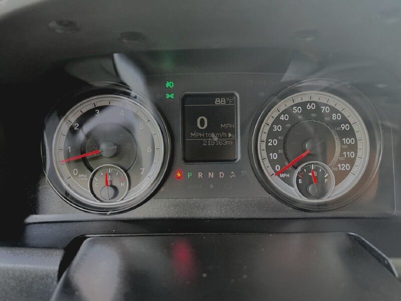 2014 Ram 1500 4WD Crew Cab 140.5 Express Arlington VA