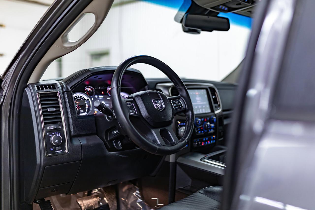 2014 Ram 1500 4x4 Crew Cab Sport Leather Roof Nav Red Deer AB