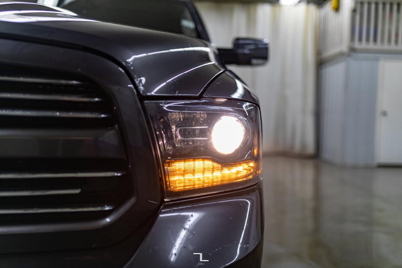 2014 Ram 1500 4x4 Crew Cab Sport Leather Roof Nav Red Deer AB