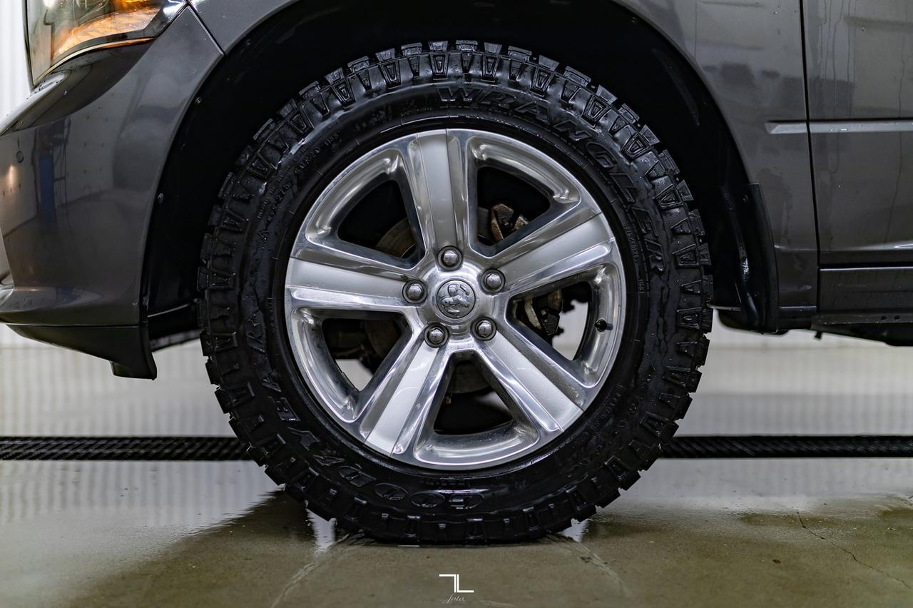 2014 Ram 1500 4x4 Crew Cab Sport Leather Roof Nav Red Deer AB