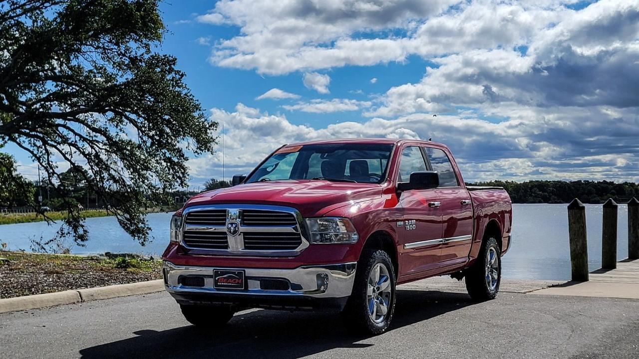 2014 Ram 1500 Big Horn 4x2 WITH TOW PACKAGE, TRIFOLD TONNEAU COVER