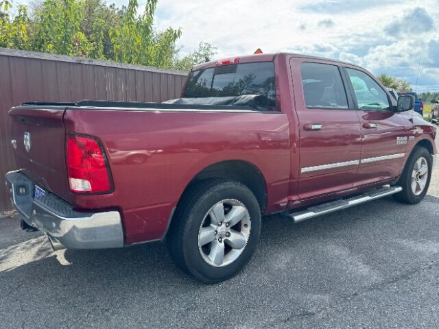 2014 Ram 1500 SLT photo 6