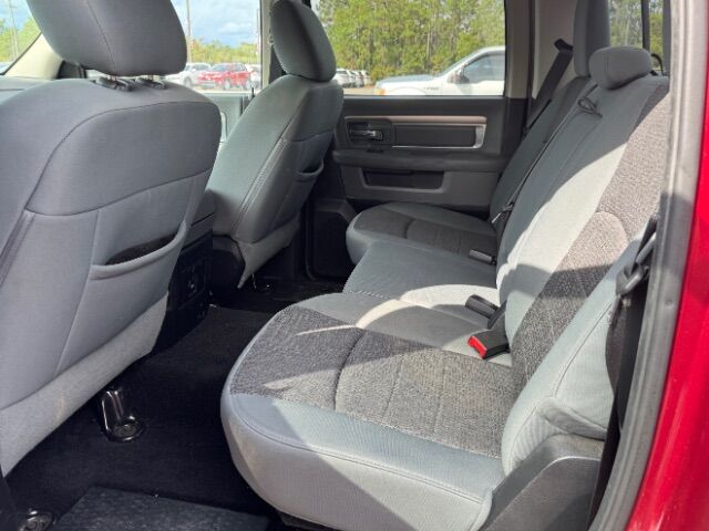 2014 Ram 1500 SLT photo 5