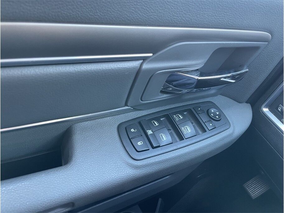 2014 Ram 1500 Crew Cab Outdoorsman Pickup 4D 5 1/2 ft Port Orchard WA