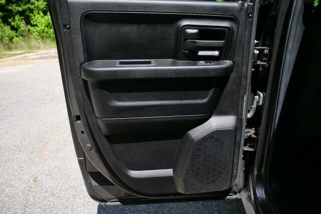 2014 Ram 1500 Express / 5.7L V8 / Popular Equipment Group! High Point NC