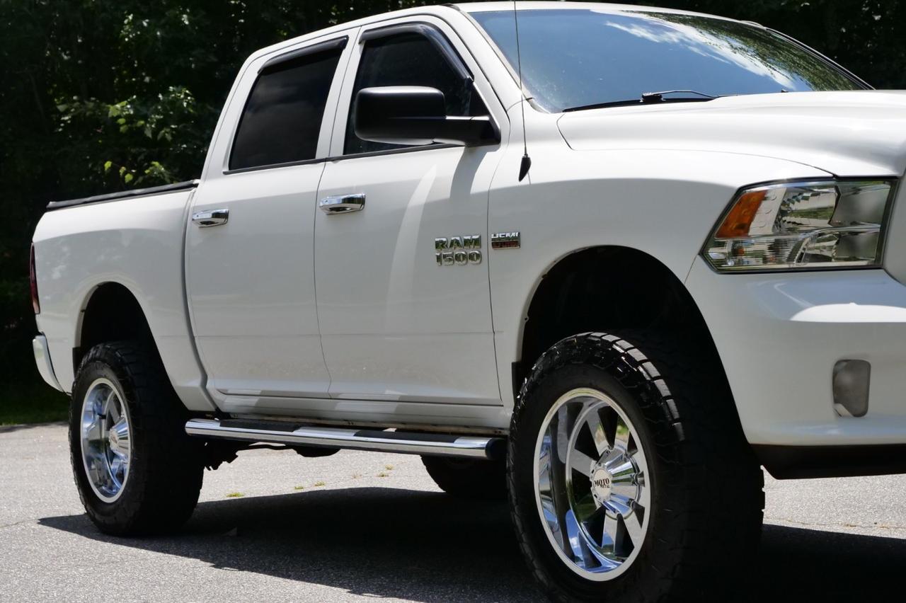 2014 Ram 1500 Express / 5.7L V8 / Wheels & Tires! Lincolnton NC