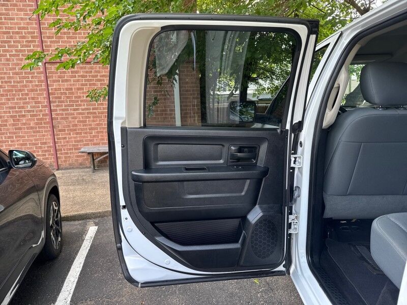 2014 Ram 1500 Express Crew Cab 4WD Arlington VA