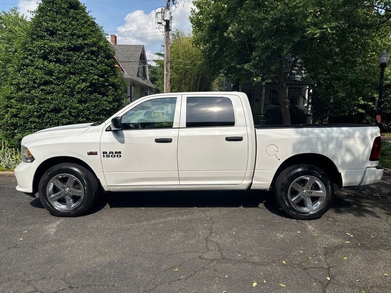 2014 Ram 1500 Express Crew Cab 4WD Arlington VA