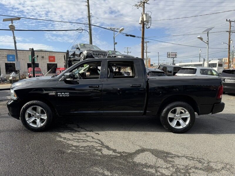 2014 Ram 1500 Sport photo 4