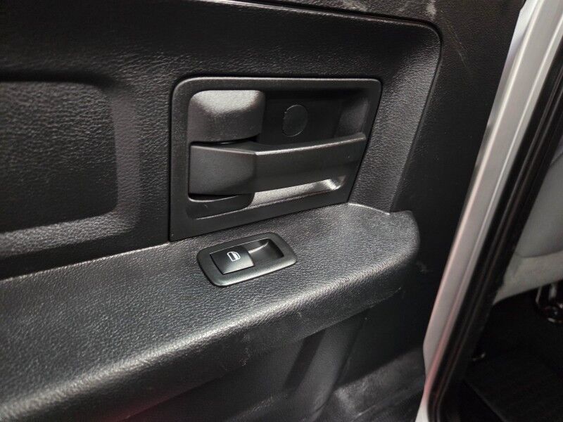 2014 Ram 2500 4WD Lifted Camper Shell 6.7L Diesel Fox Shocks 35in Toyo Tires FREE WARRANT Call (682)587-6288 Arlington TX