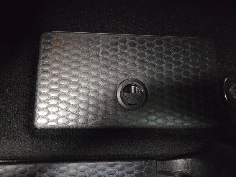 2014 Ram 2500 4WD Lifted Camper Shell 6.7L Diesel Fox Shocks 35in Toyo Tires FREE WARRANT Call (682)587-6288 Arlington TX