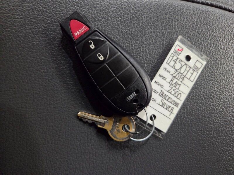 2014 Ram 2500 4WD Lifted Camper Shell 6.7L Diesel Fox Shocks 35in Toyo Tires FREE WARRANT Call (682)587-6288 Arlington TX