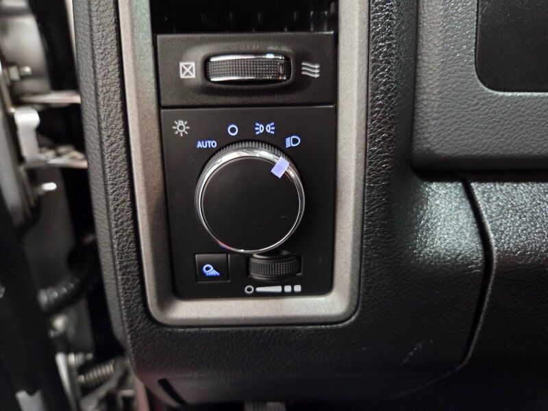 2014 Ram 2500 4WD Lifted Camper Shell 6.7L Diesel Fox Shocks 35in Toyo Tires FREE WARRANTY Arlington TX