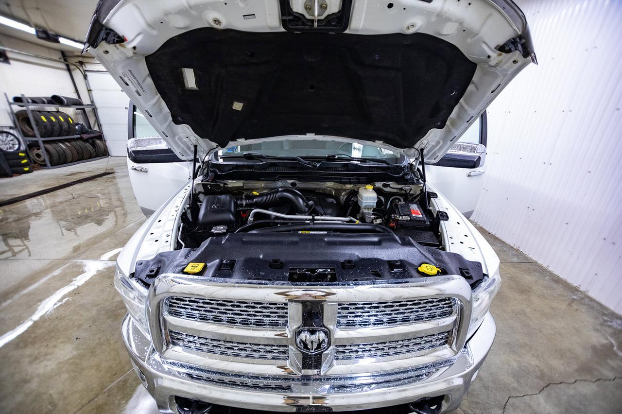 2014 Ram 2500 4x4 Crew Cab Laramie HEMI Leather BCam Red Deer AB
