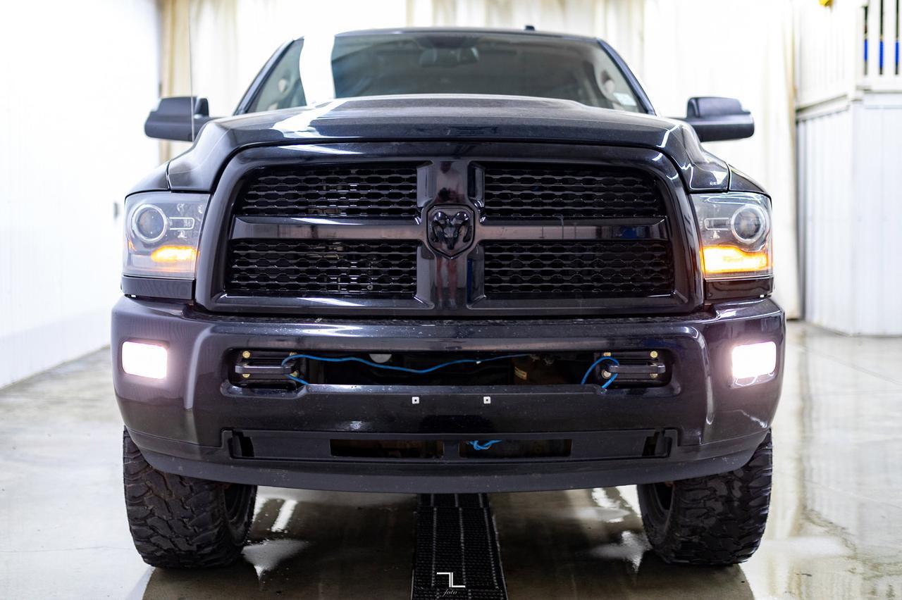 2014 Ram 2500 4x4 Crew Cab Laramie HEMI Leather Roof Nav 2&quot; Level Kit Red Deer AB
