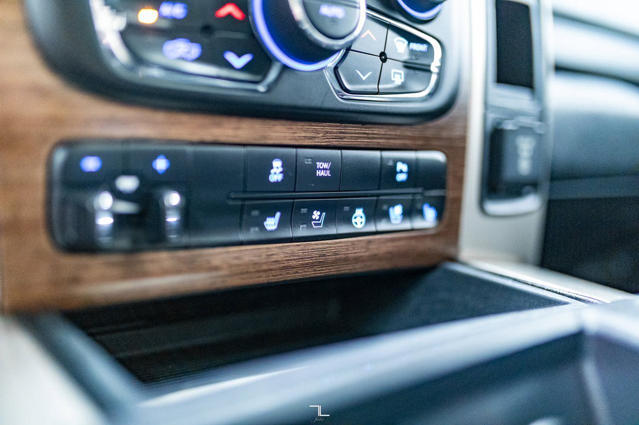 2014 Ram 2500 4x4 Crew Cab Laramie HEMI Leather Roof Nav 2&quot; Level Kit Red Deer AB