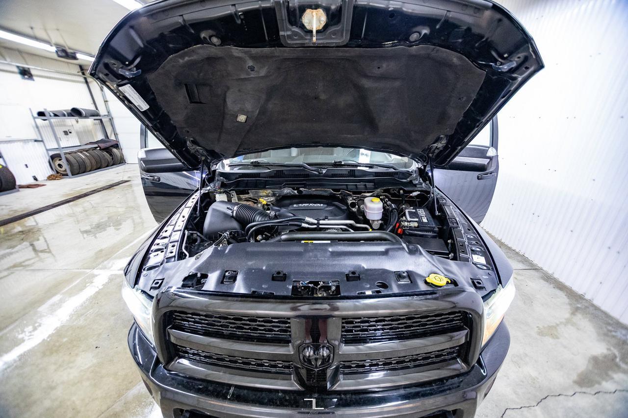 2014 Ram 2500 4x4 Crew Cab Laramie HEMI Leather Roof Nav 2&quot; Level Kit Red Deer AB