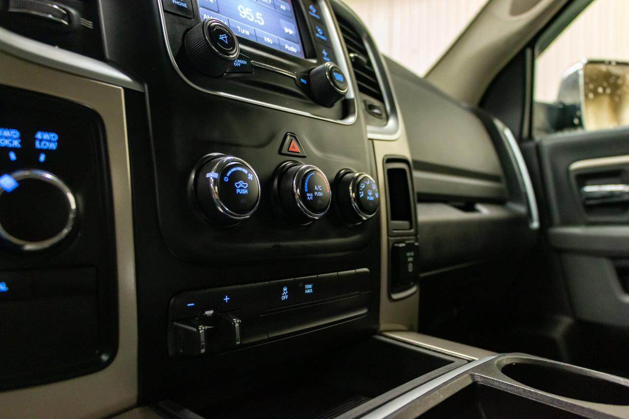 2014 Ram 2500 4x4 Crew Cab SLT HEMI Red Deer AB