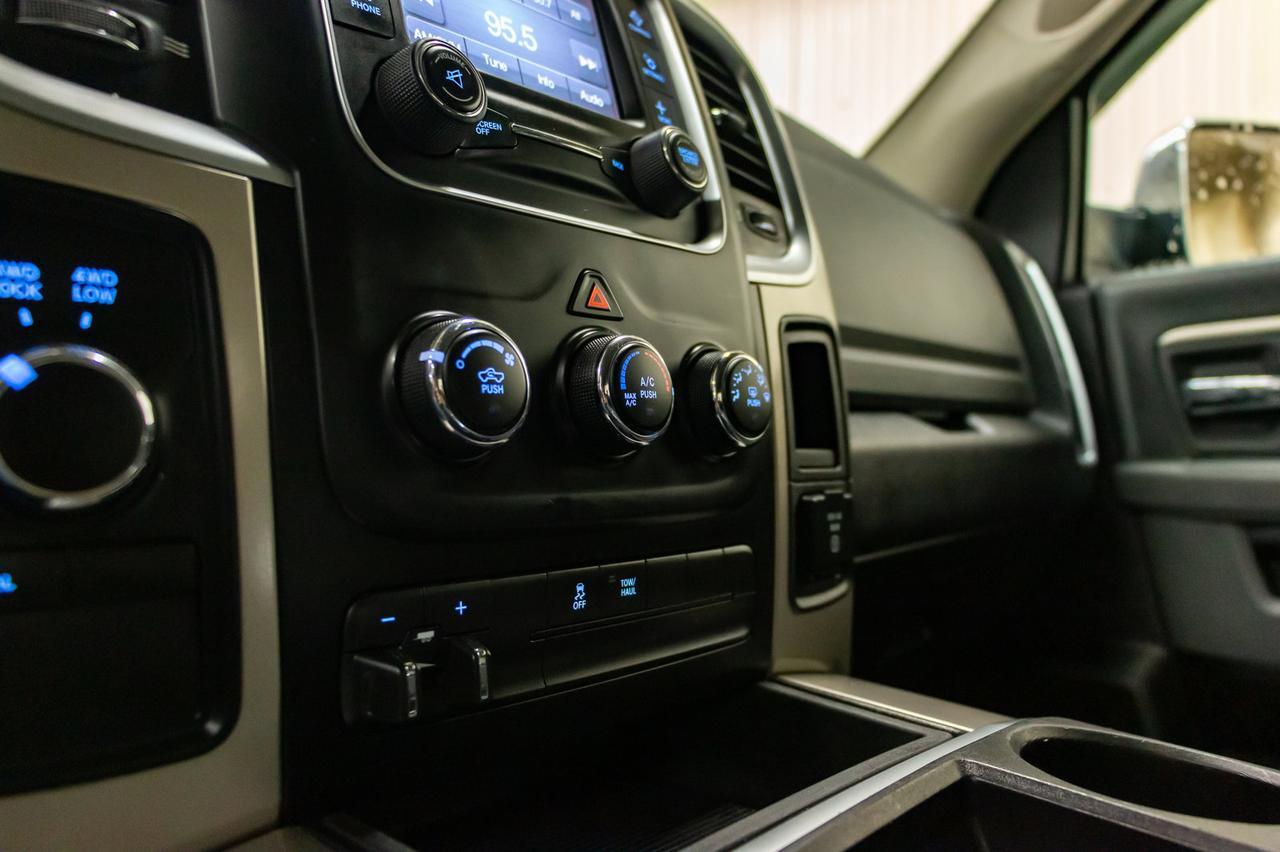 2014 Ram 2500 4x4 Crew Cab SLT HEMI Red Deer AB