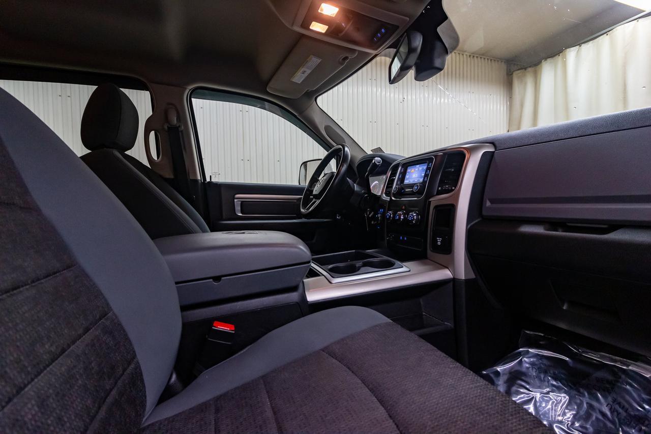 2014 Ram 2500 4x4 Crew Cab SLT HEMI Red Deer AB