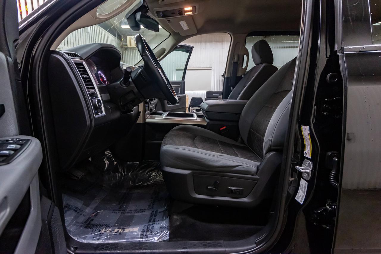 2014 Ram 2500 4x4 Crew Cab SLT HEMI Red Deer AB