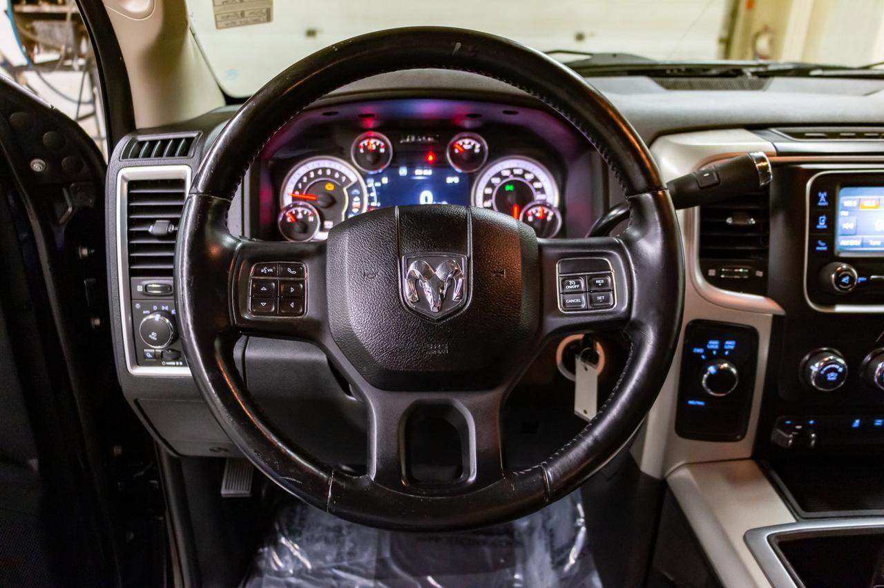 2014 Ram 2500 4x4 Crew Cab SLT HEMI Red Deer AB