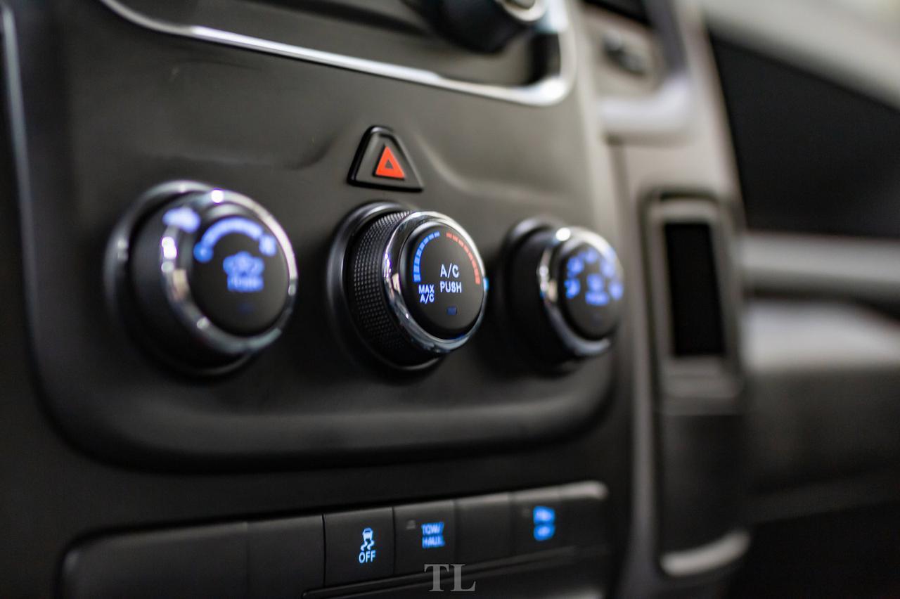 2014 Ram 2500 4x4 Crew Cab SXT HEMI BCam Red Deer AB