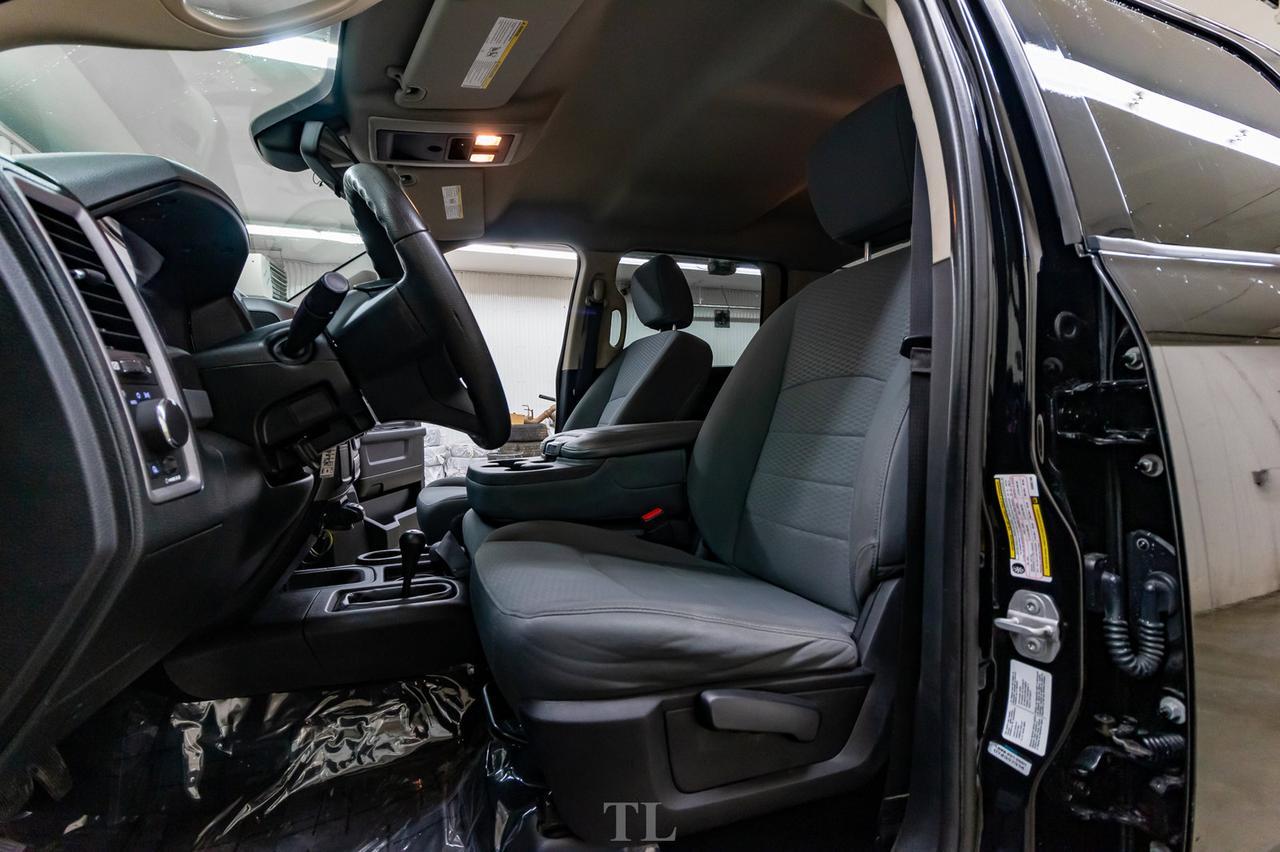 2014 Ram 2500 4x4 Crew Cab SXT HEMI BCam Red Deer AB