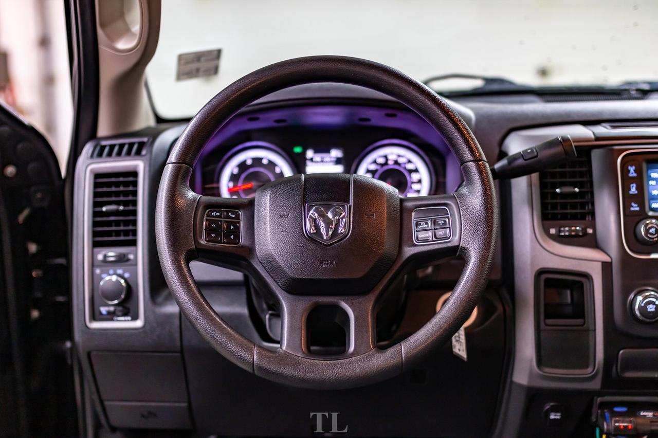 2014 Ram 2500 4x4 Crew Cab SXT HEMI BCam Red Deer AB