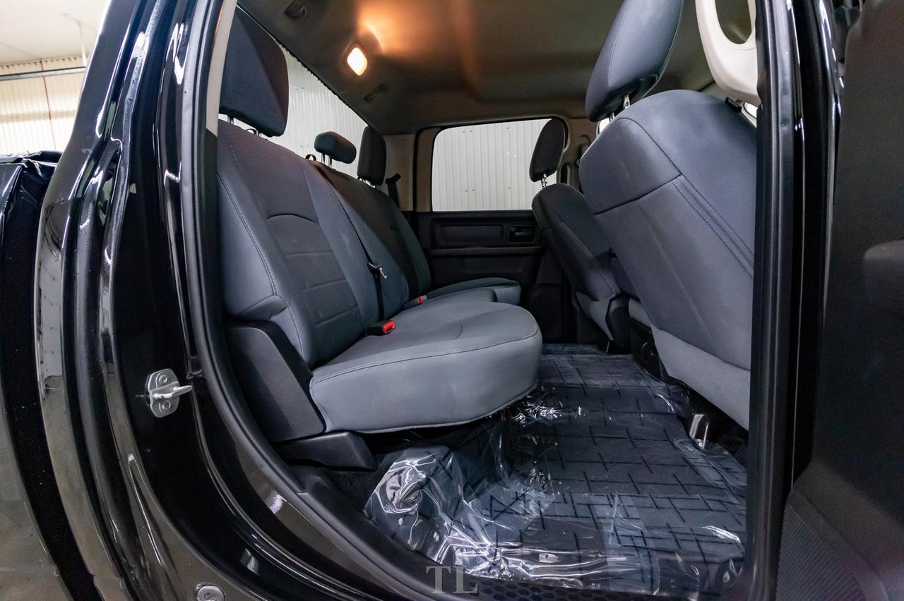 2014 Ram 2500 4x4 Crew Cab SXT HEMI BCam Red Deer AB