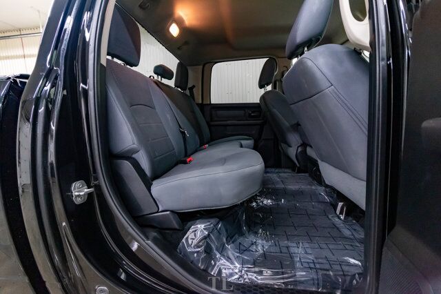 2014 Ram 2500 4x4 Crew Cab SXT HEMI BCam Red Deer AB